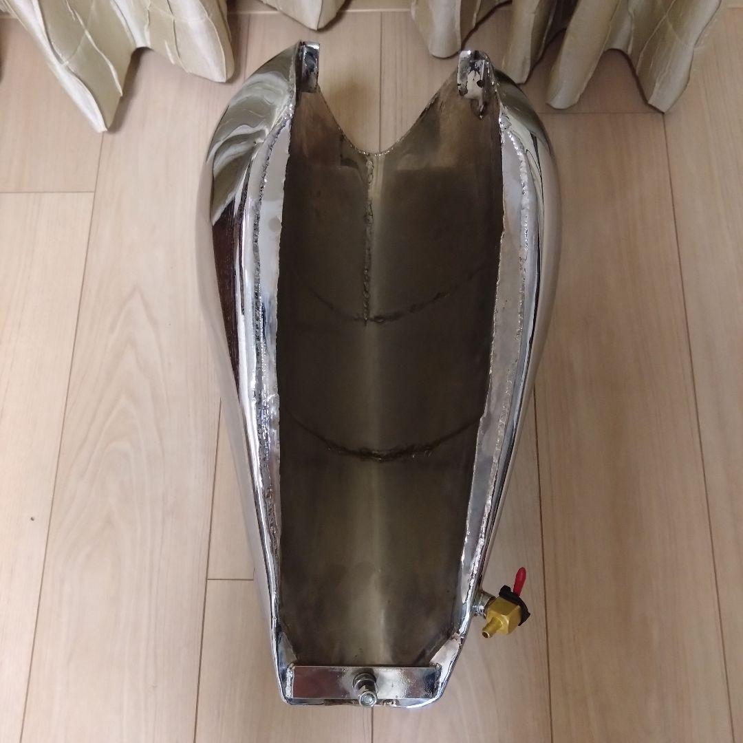 にょす ボンネビルタンク クロームメッキ仕上げ