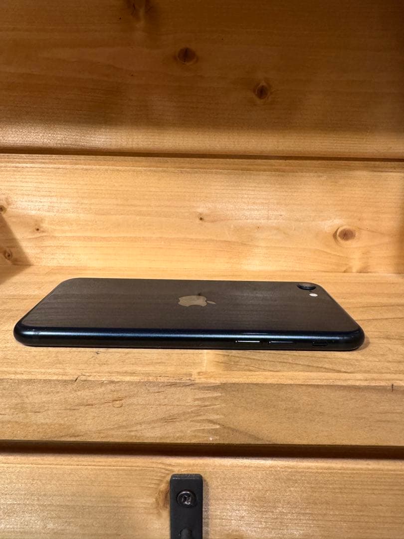 Apple iPhoneSE3 64GB SIMフリー