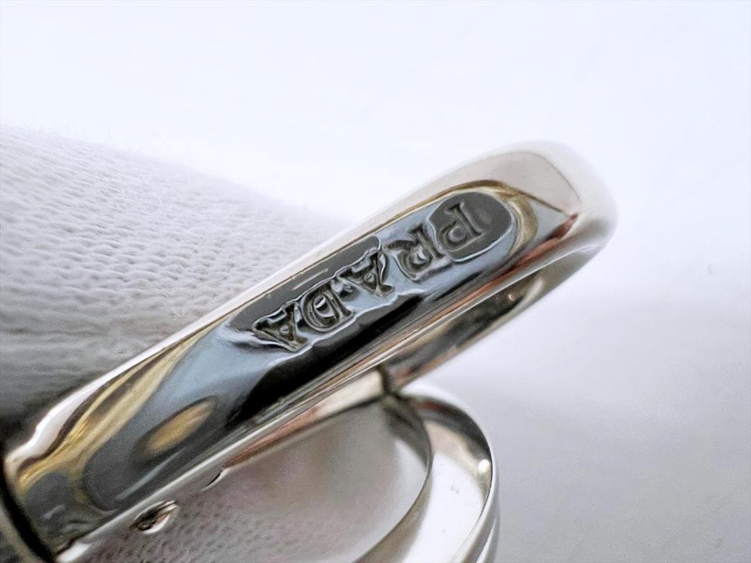 美品　PRADA　プラダ　サフィアーノ　ロボット　キーリング　キーホルダー