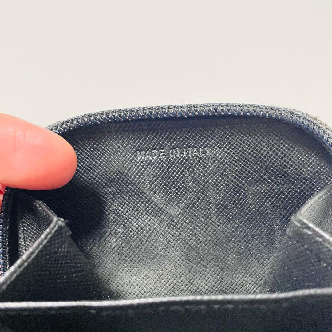 PRADA プラダ サフィアーノ ケース レザー ブラック ラウンドジップ