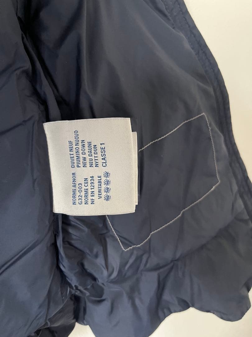 モンクレール　ネイビー キルティングジャケット フード付き