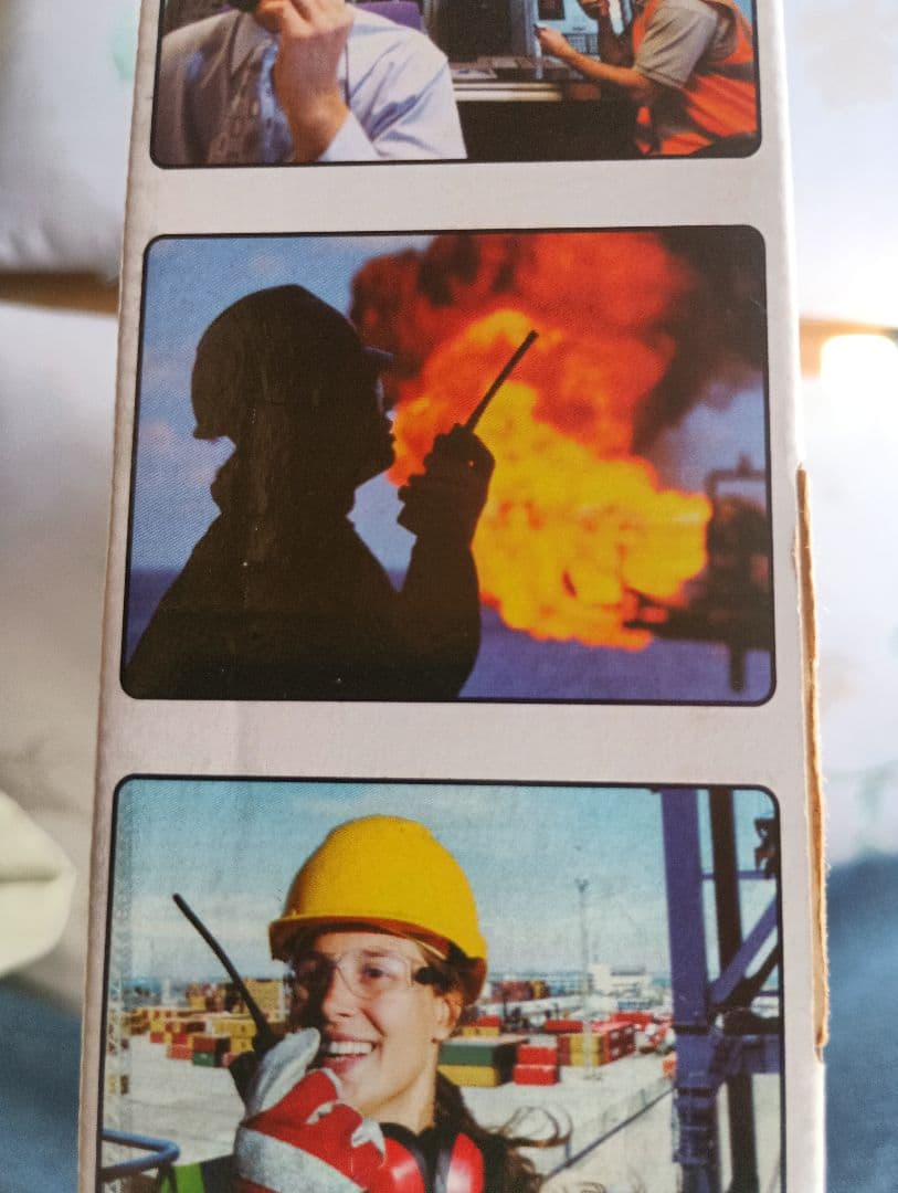 全て揃ってすぐ使える長距離 トランシーバー 4台セット