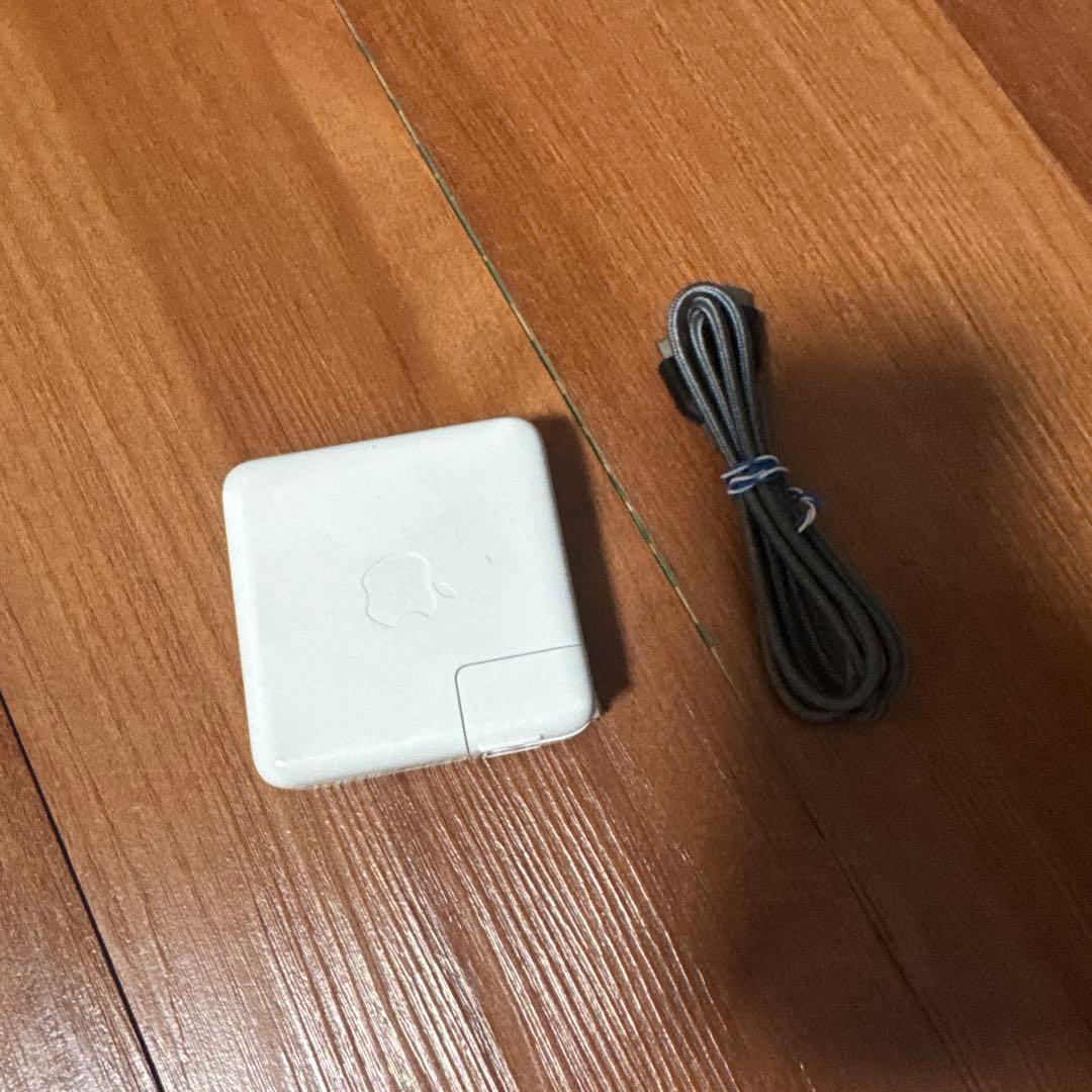 MacBook Pro スペースグレイ　2022年モデル