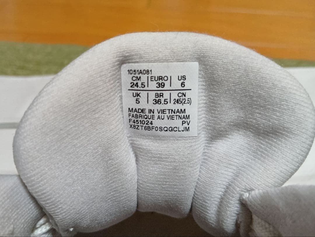 R*i様 バレーボール　シューズ　24.5　アシックス