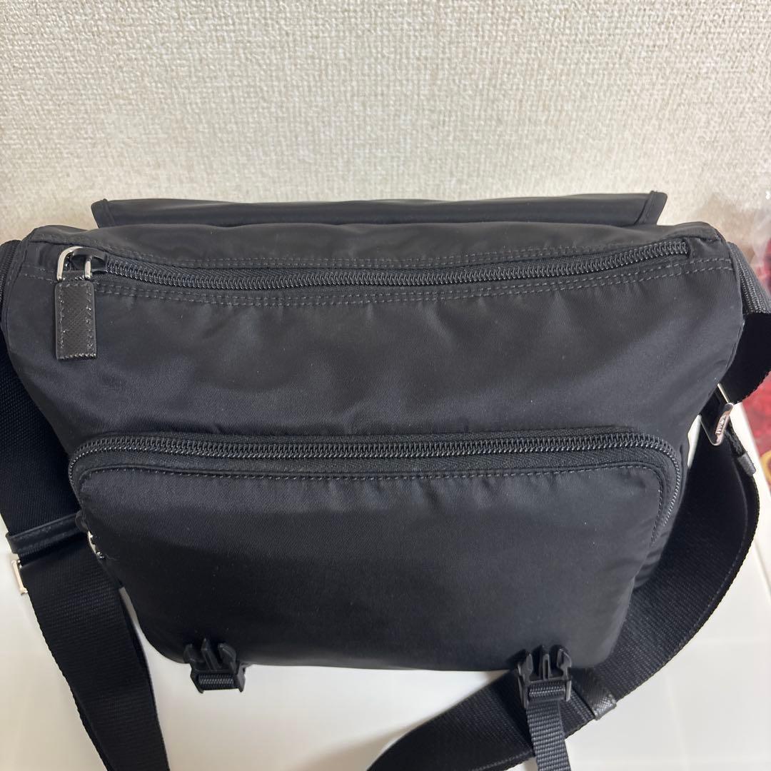 プラダ ナイロン ショルダーバッグ