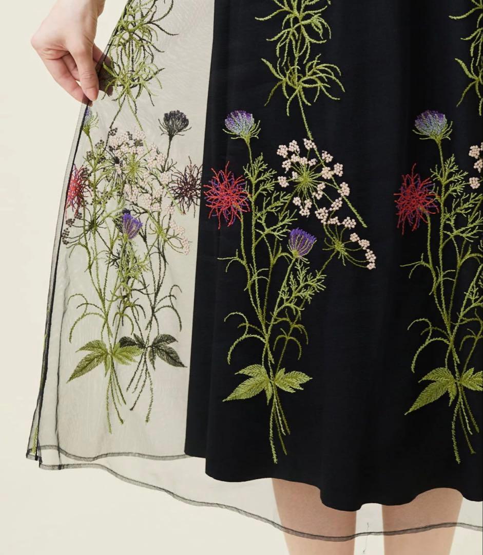 極美品　英国王室御用達オースチンリード AUSTIN REED 花柄総刺繍ワンピ