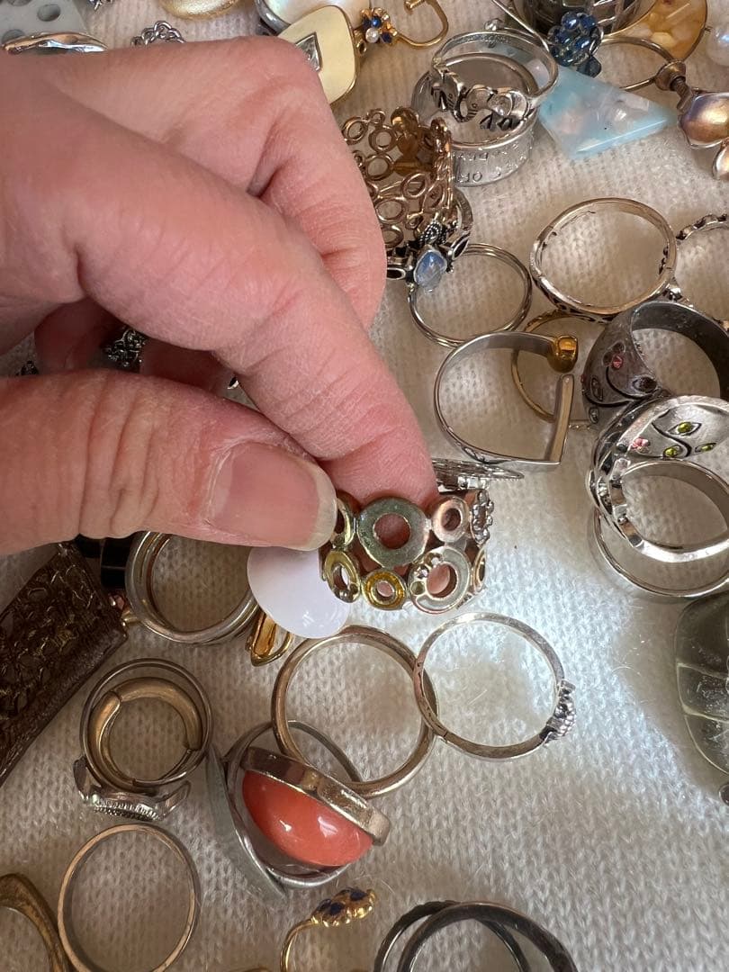 アクセサリー、装飾品まとめ売り。2.2kgお得