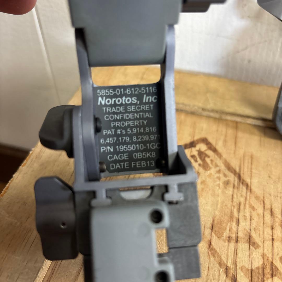 美品　米軍　実物　Norotos RHINOⅡ NVGマウント　ブラケット付き