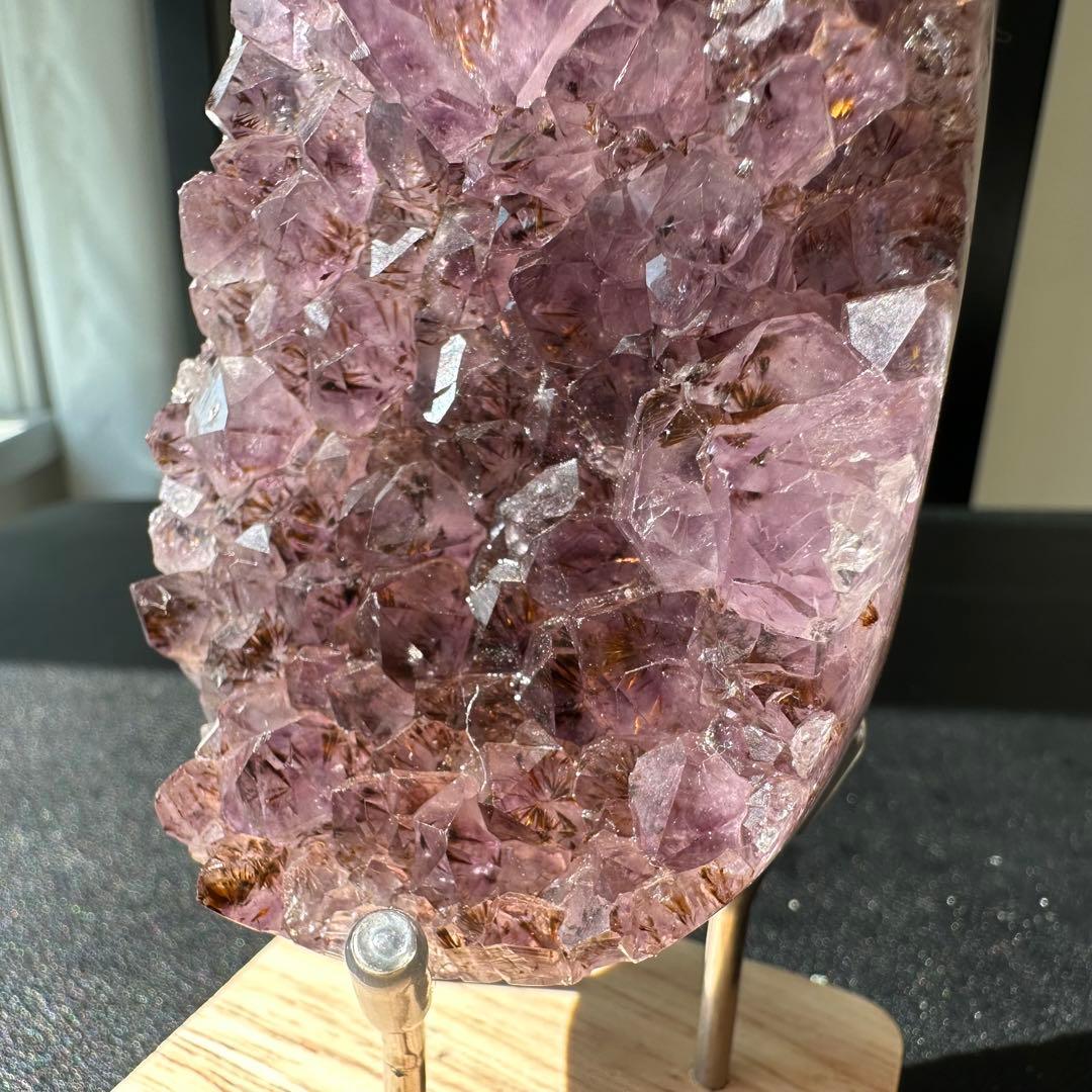 天然石タイチンルチルクォーツ共生アメジストの原石　置物NO.022408