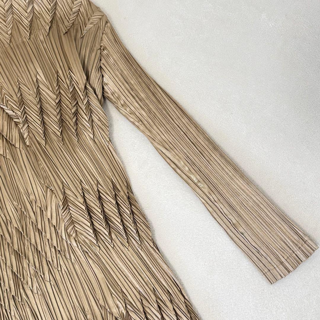 極美品✨ISSEY MIYAKE 変形　立体　プリーツ　ジャケット　ゴールド