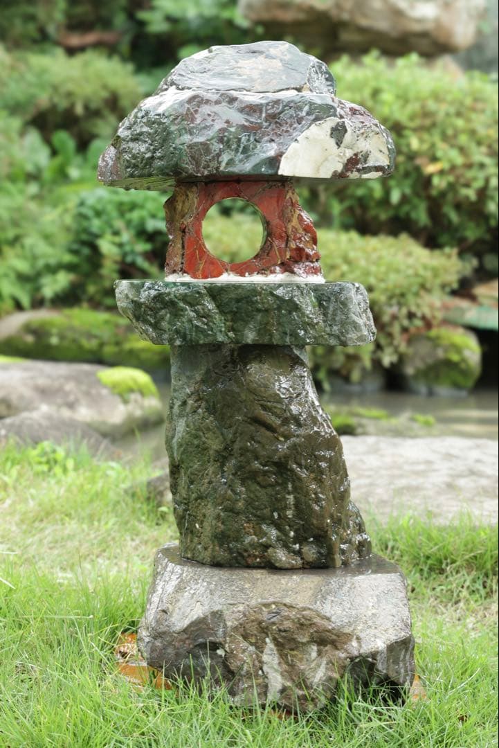 佐渡赤玉石 碧玉　五色石 灯籠 石灯籠 天然石 庭石 茶庭 坪庭 オブジェ 骨董
