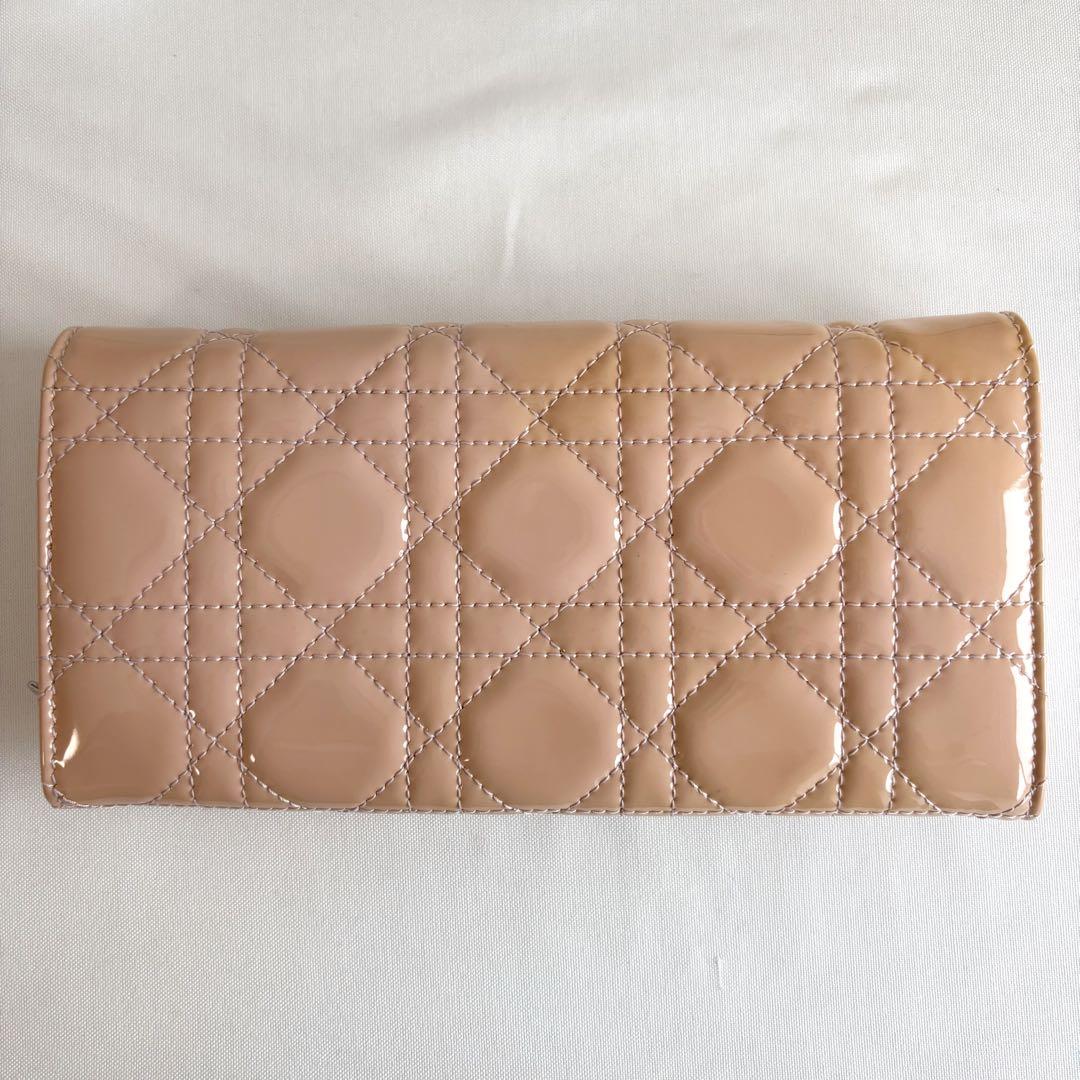④Dior ピンクベージュ パテントレザー 長財布