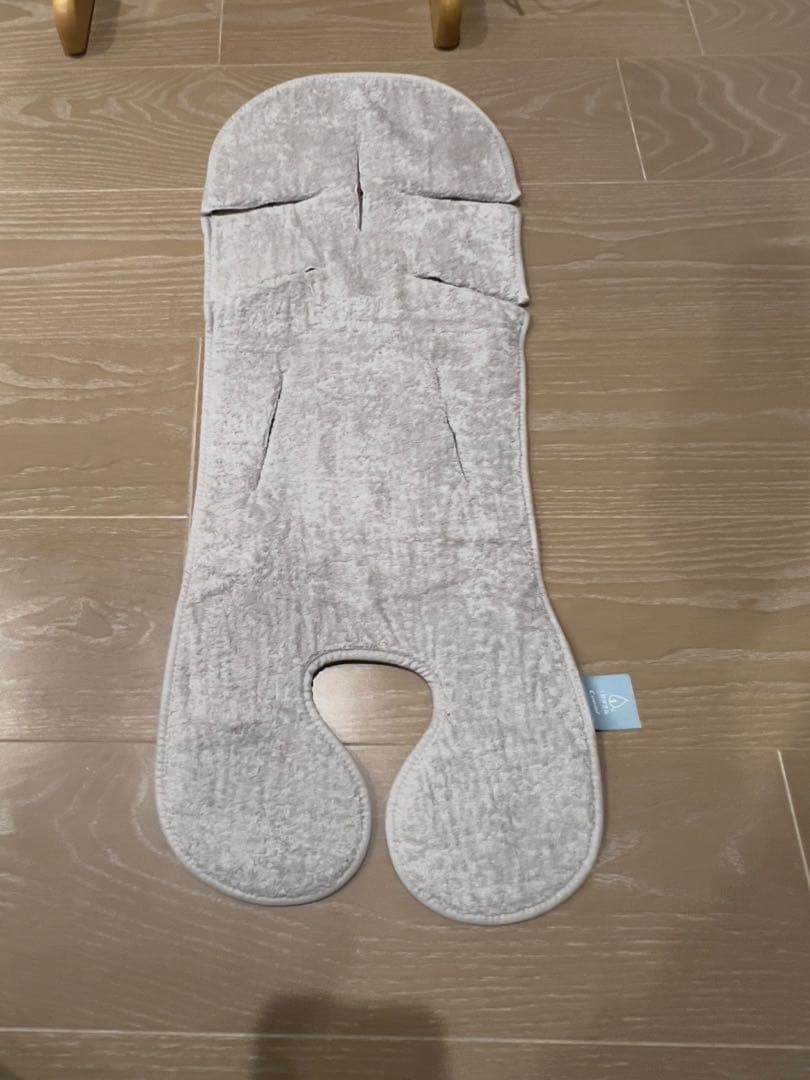 Combiクルムーヴスマート エッグショックJJ-600シートベルト固定