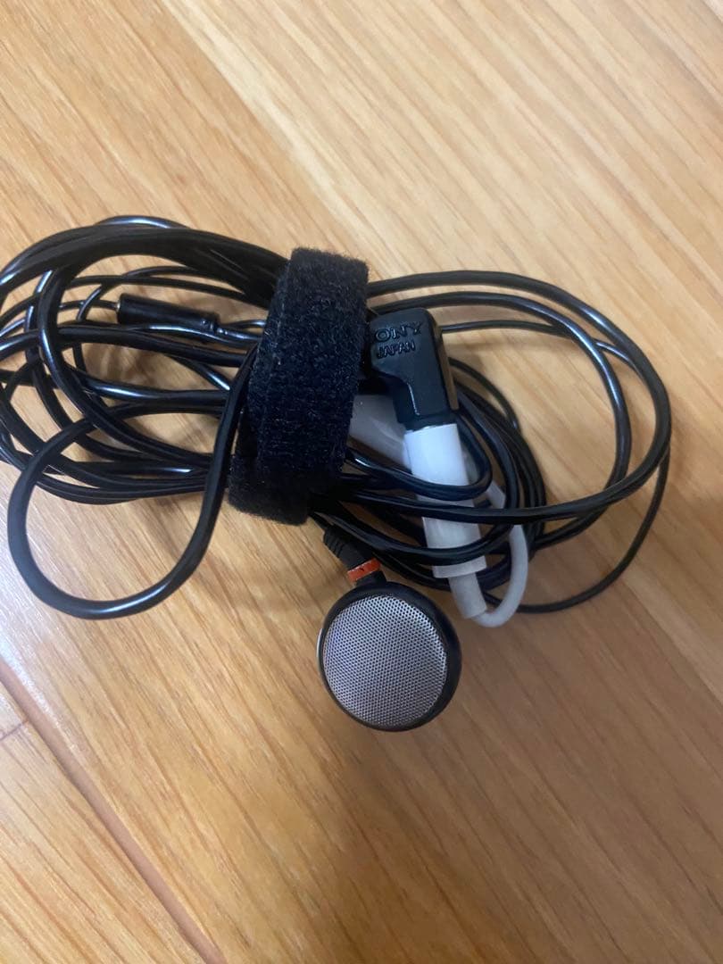 希少高音質SONY】MDR-E252世界初 インナーイヤー 型 ヘッドホン美品)
