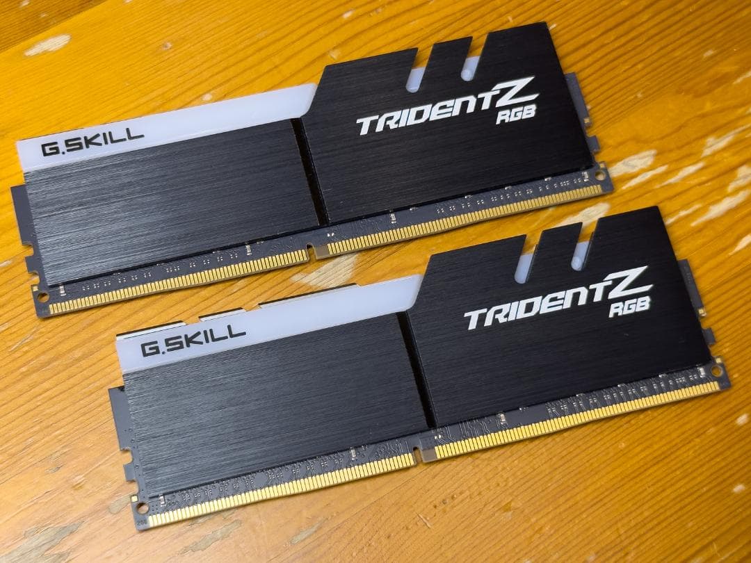 G.SKILL F4-3600C17D-32GTZR（16GBx2）32GB