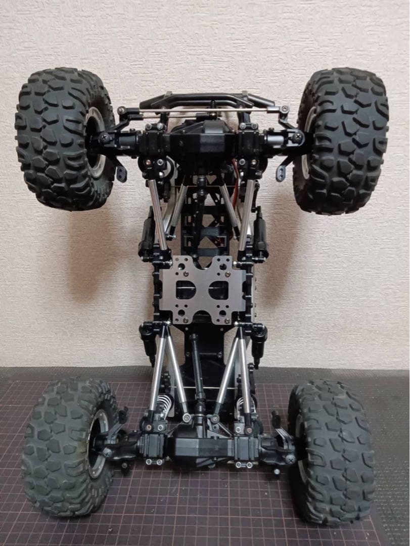 タミヤCR-01フォードブロンコ1973ボディ付き