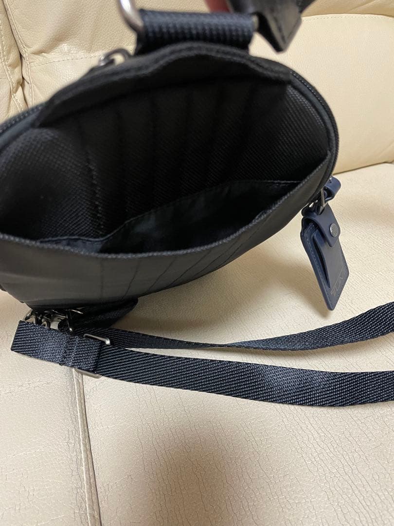 ※本日限定お値下げ※TUMI ボディバッグ スリングバック ネイビー迷彩