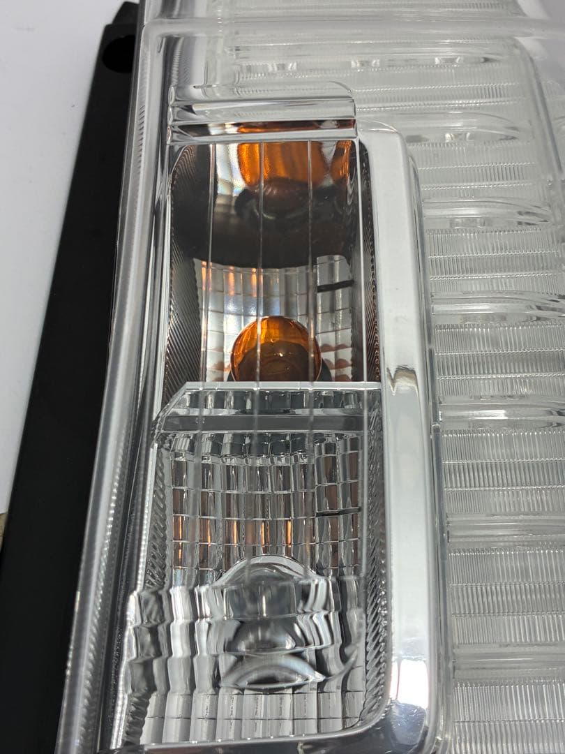 ダイハツ 純正 タント LA600S 右テールランプ 81550-B2582