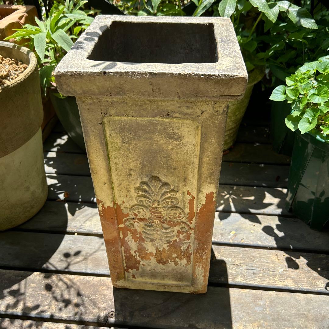 ワンダーデコールバードバスSMALL SHELL スクエア台座 雀のペア付き