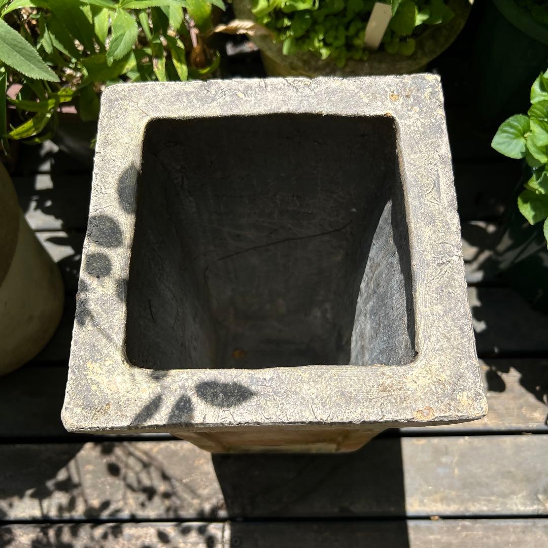 ワンダーデコールバードバスSMALL SHELL スクエア台座 雀のペア付き