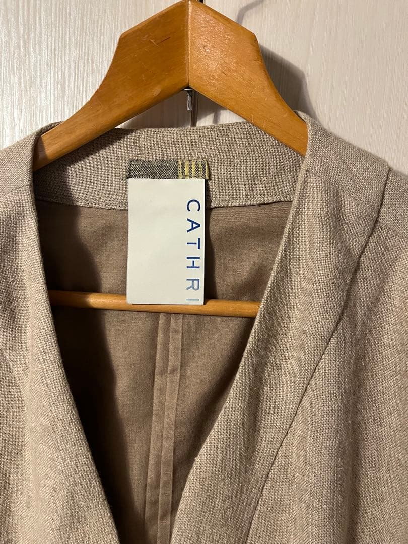 CATHRI ベージュ リネンノーカラージャケット