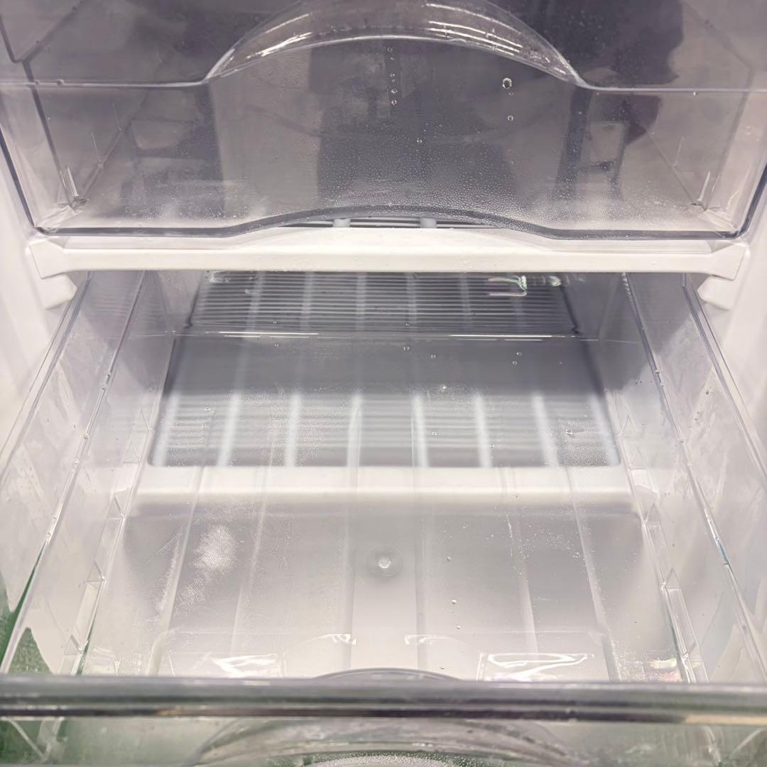 650 2024年製　冷蔵庫　最新　100L強　小型　一人暮らし　右開き　2ドア