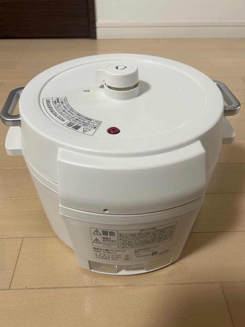 【ほぼ未使用】アイリスオーヤマ　電気圧力鍋　PC-MA3-W