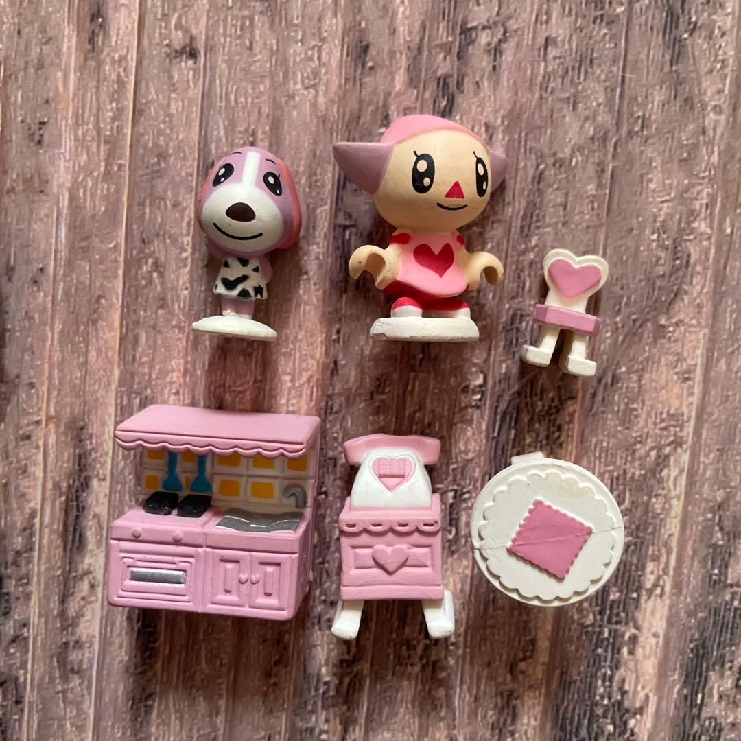 任天堂　どうぶつの森　森をつくろう　博物館　交番　家　セット　フィギュア　レア