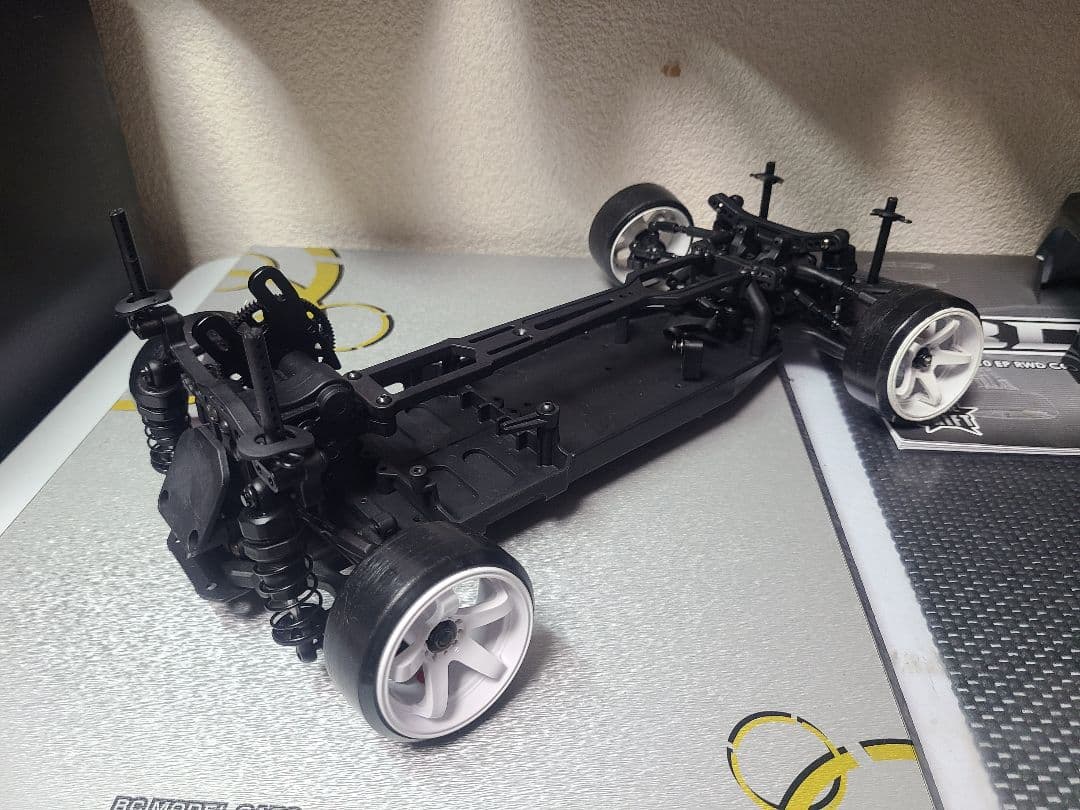 ヨコモ　RD2.0　ラジコン　シャーシ　ドリフト　　ボディ　YOKOMO