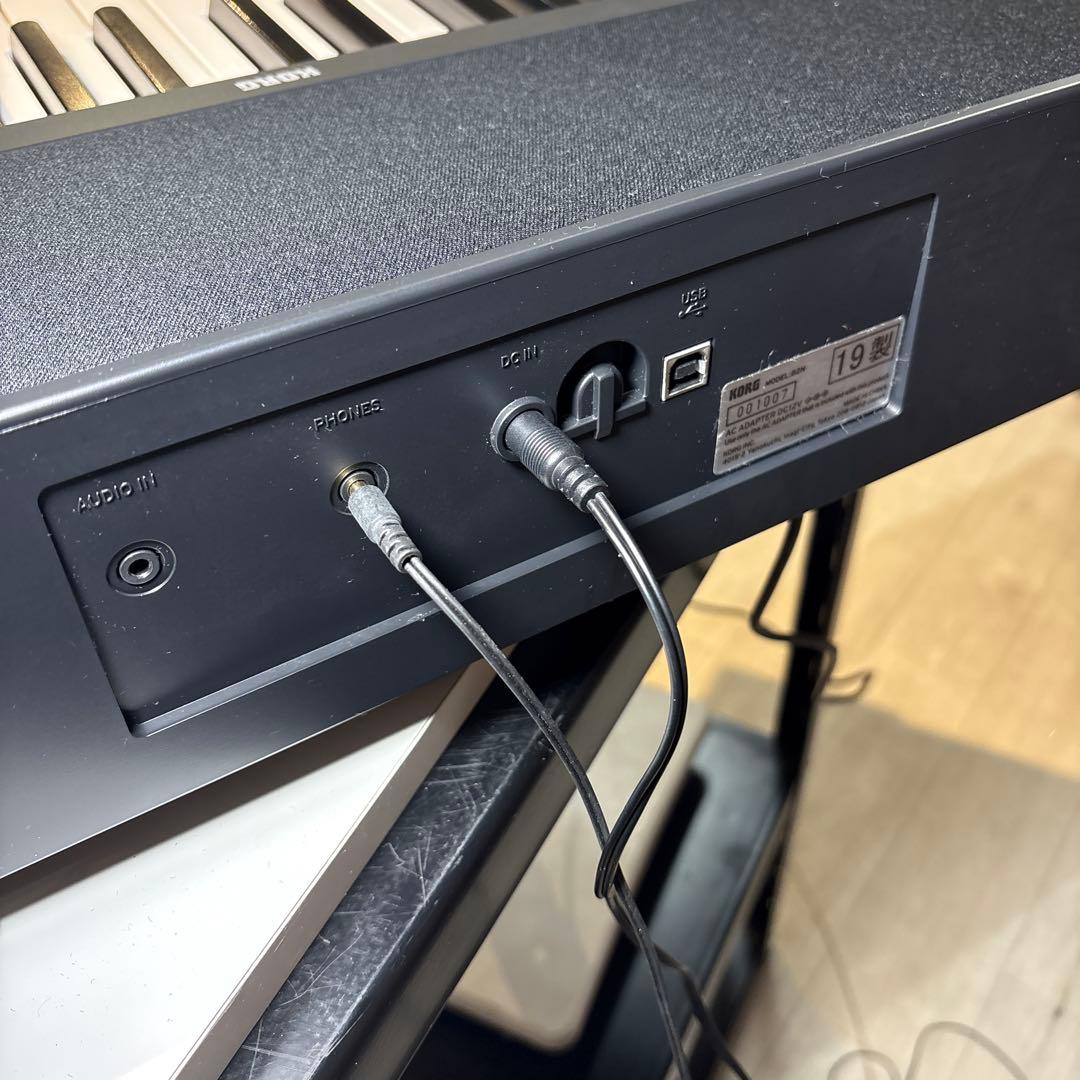コ*コ様 美品　KORG B2N 電子ピアノ 88鍵 ペダル 譜面台 正常動作品