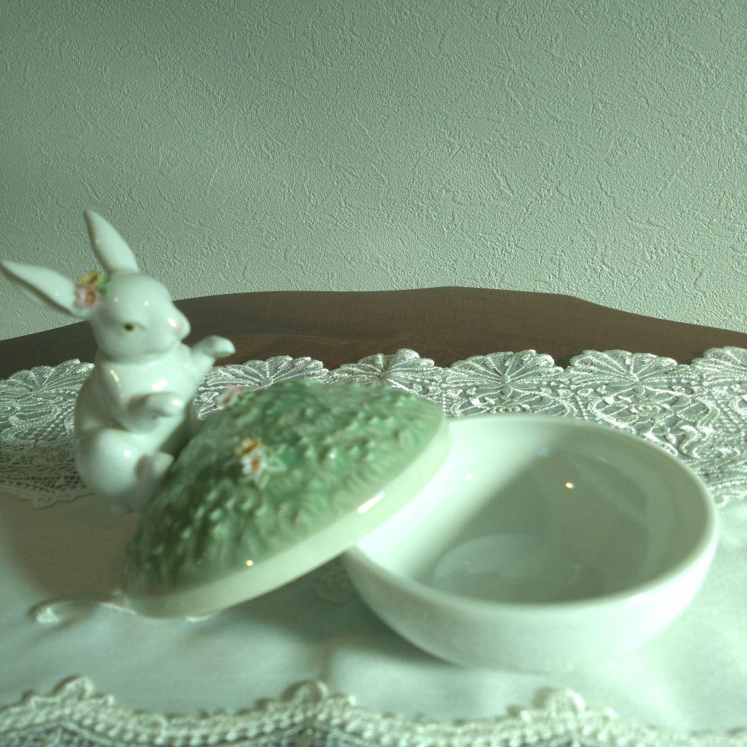 リヤドロ ウサギの陶器小物入れ