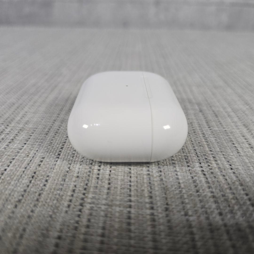 Apple　AirPods　PRO　本体　イヤホン　 ホワイト 充電ケース　箱付