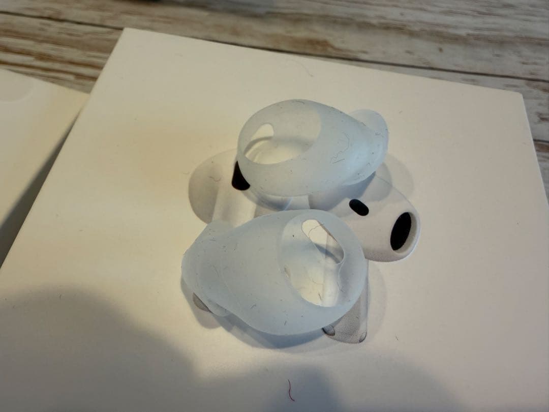 3回使用美品Apple AirPods 4ノイキャン無し