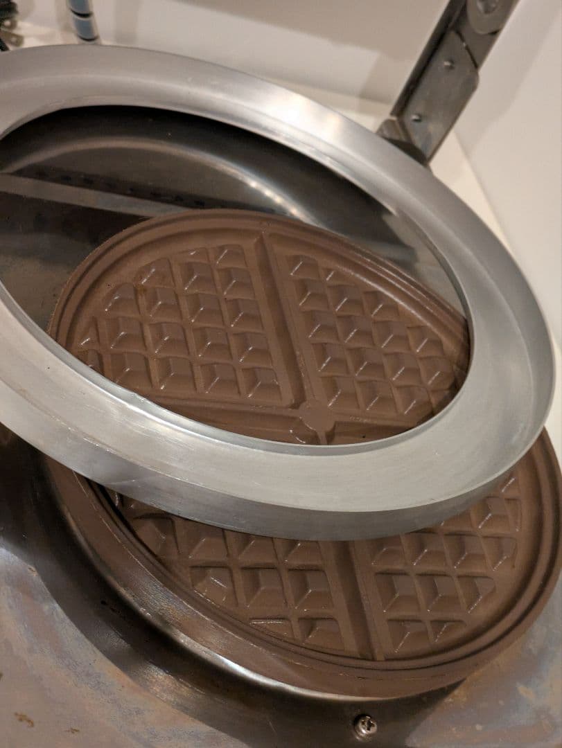 スナックベイカー KB1 700W　ワールド