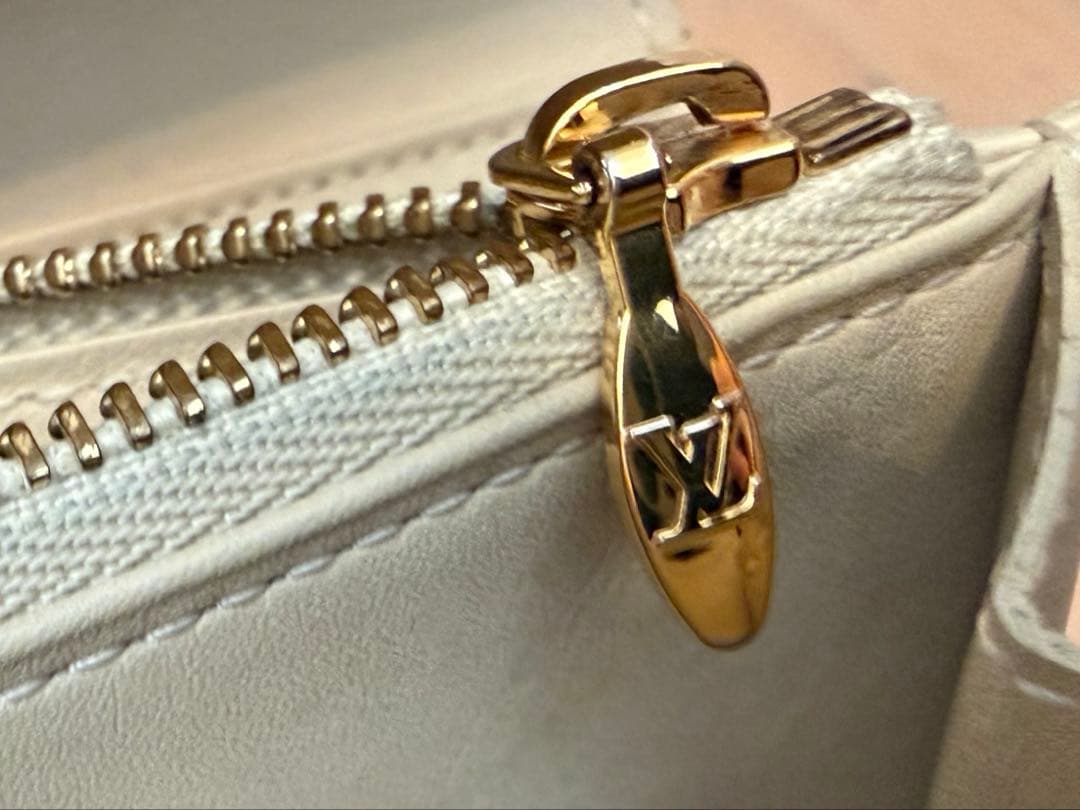 LOUIS VUITTON ルイヴィトン 長財布 ヴェルニ ポルトフォイユサラ