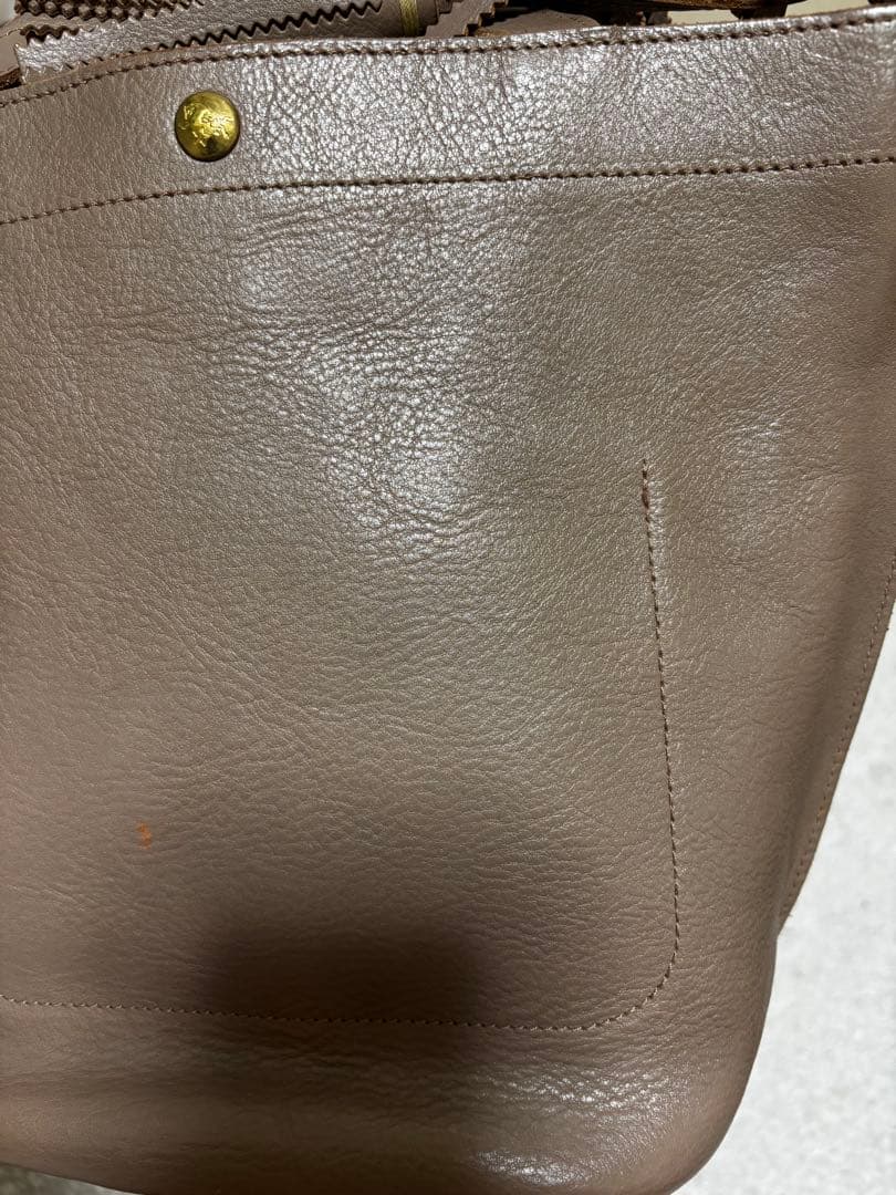 イルビゾンテ　タッセル付き　2wayバケツバッグ