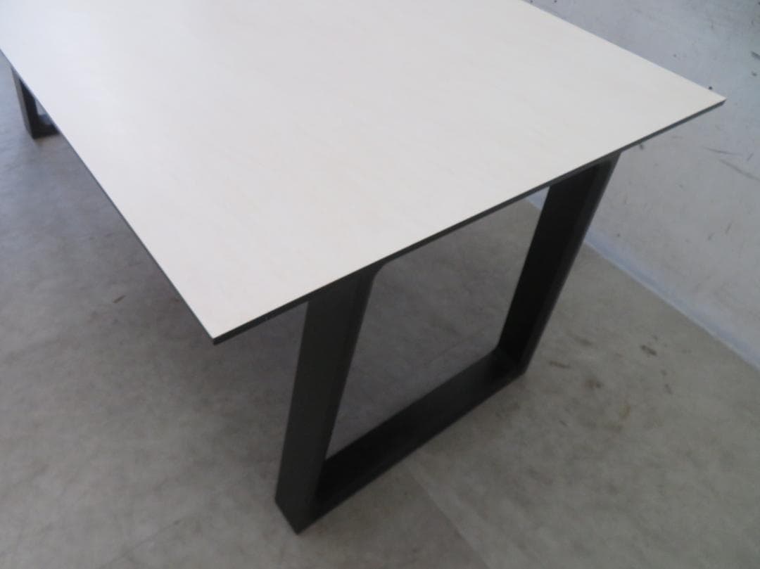 美品■カリモク■DA5580■メラミン天板■ダイニングテーブル■幅165㎝■