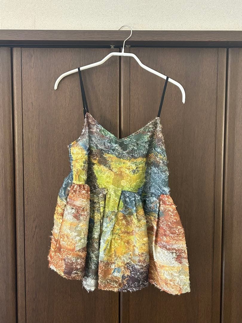 AMERI新品MEDI RACHEL FLUFFY ART CAMISOLE