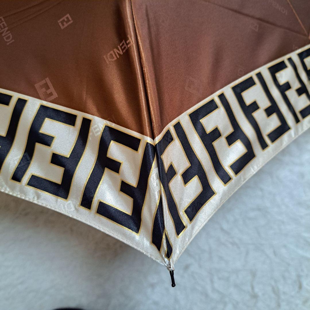 【FENDI】新品未使用　ズッカ柄　ズッキーノ　折りたたみ傘