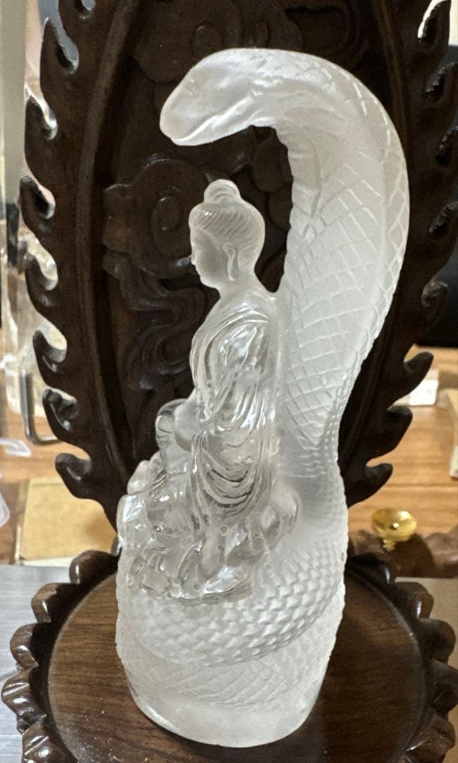 極上品　観音水晶　置物　約12cm