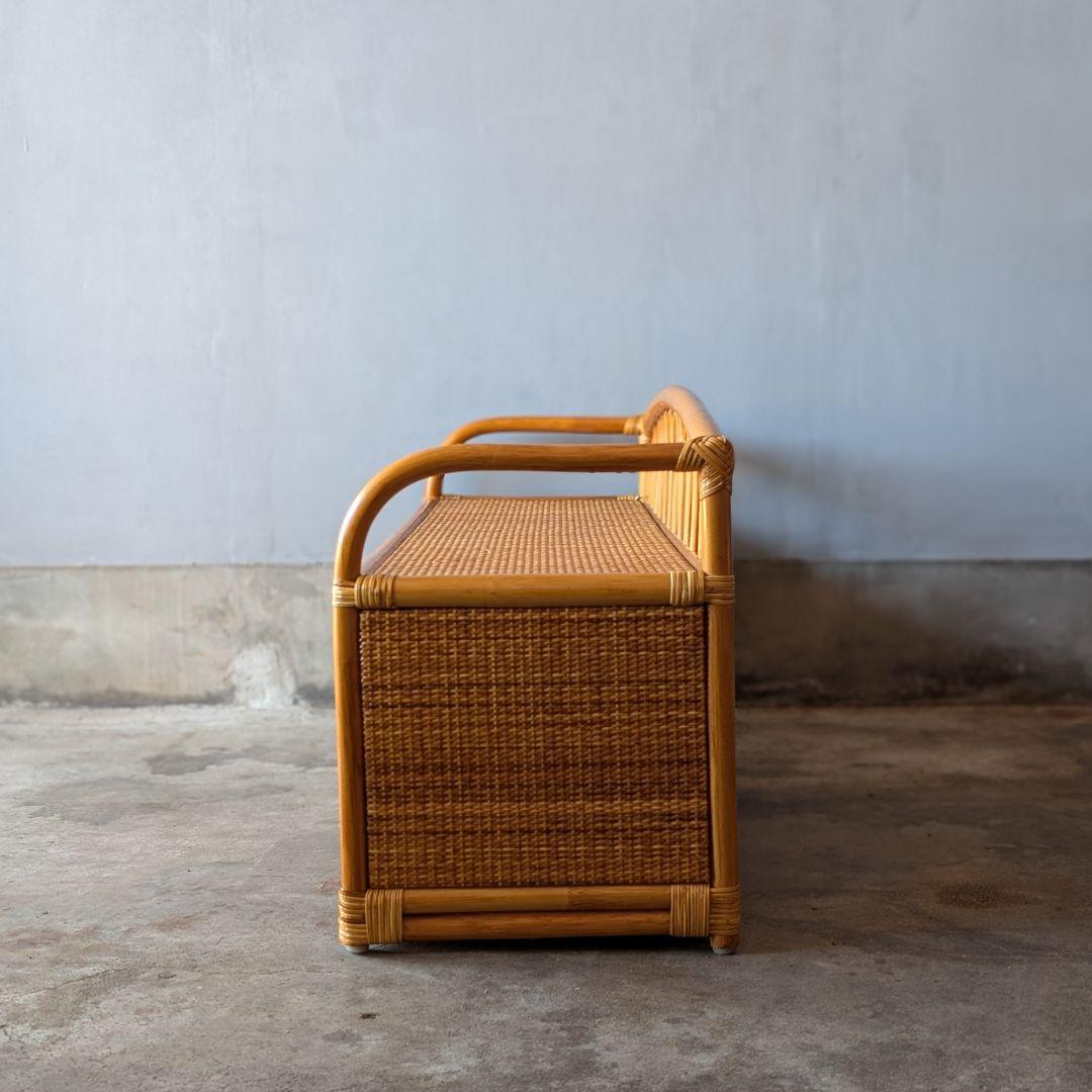 【古家具】ヴィンテージ・ラタンの小さめローチェスト　ローボード キャビネット