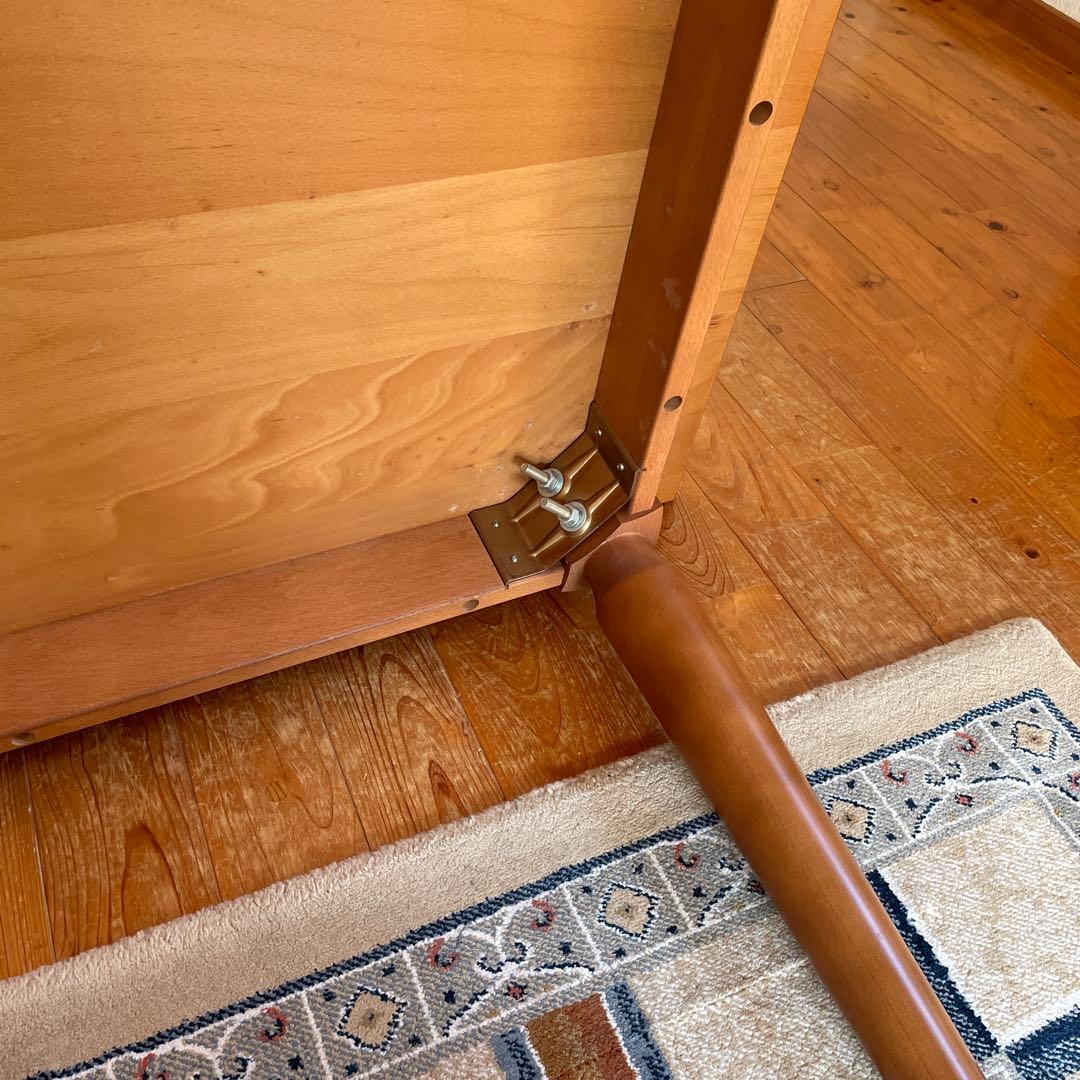 カリモク　ダイニングテーブル（テーブルのみ、送料込み）