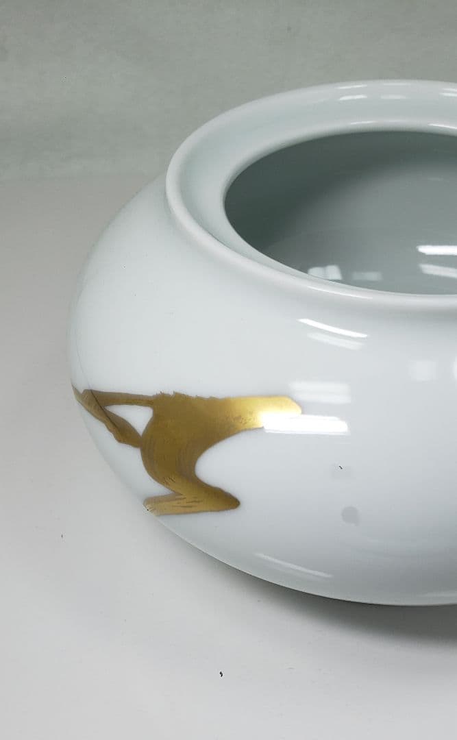 深川製磁 金彩薔薇彫刻方型蓋物 【飛翔】 箱入美品 創業100周年記念品 陶箱