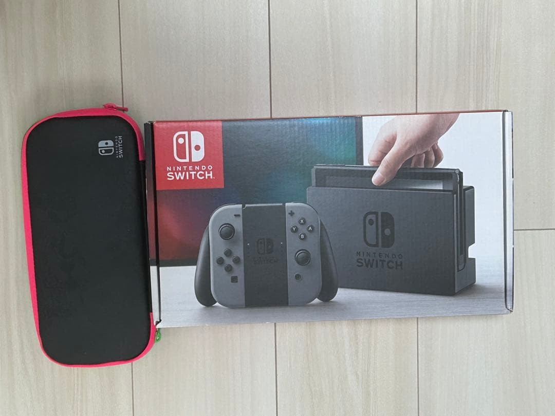 【美品・初期化済】Nintendo Switch ブラック　ケース付
