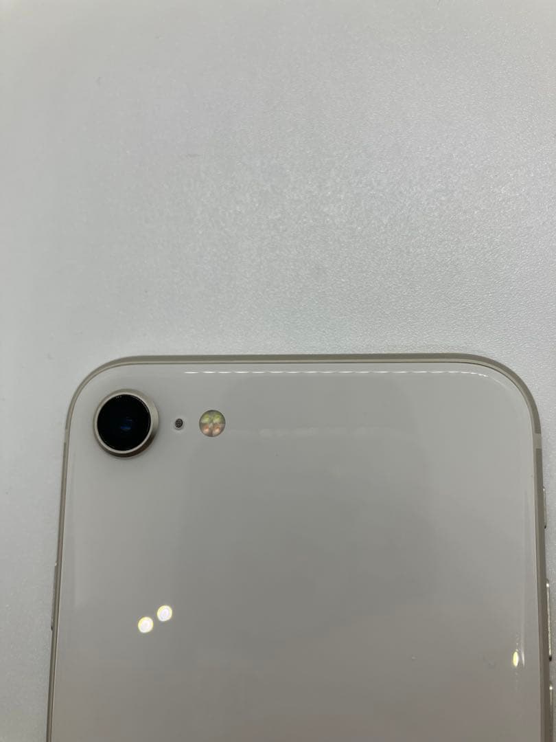 美品 iPhone SE3 64GB ホワイト バッテリー100% SIMフリー