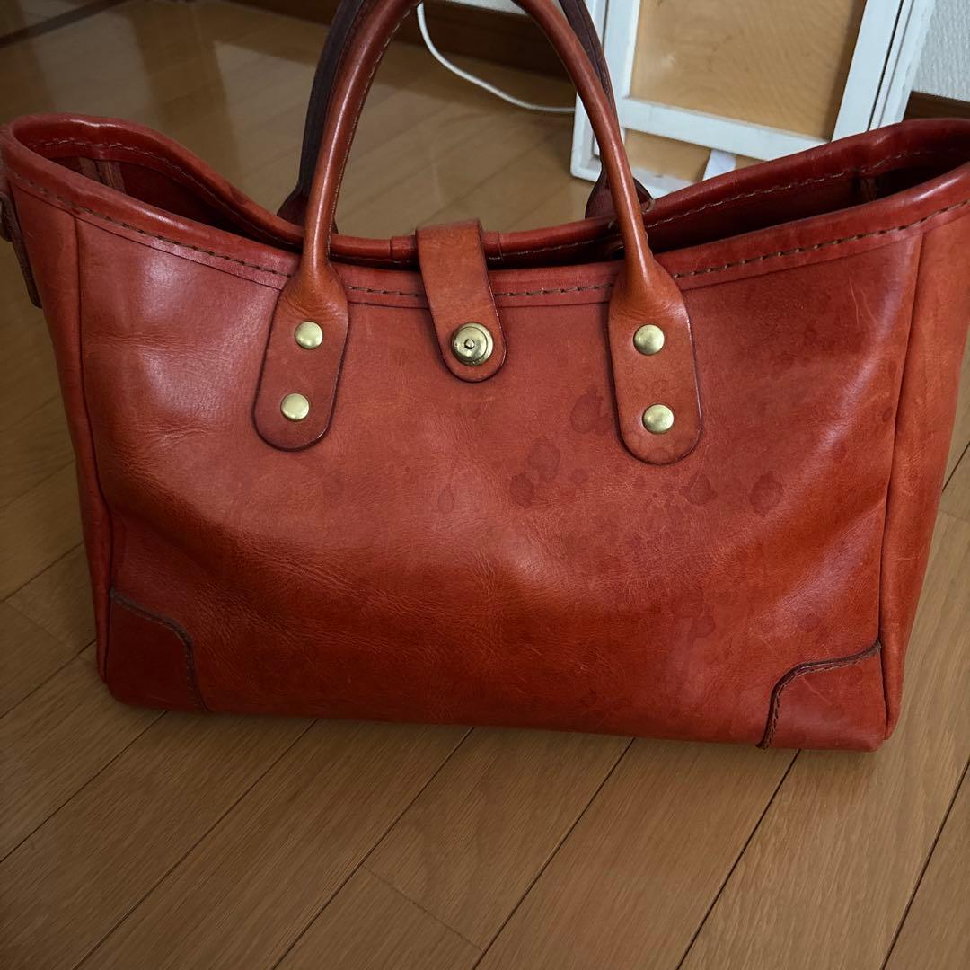 ヘルツ　レザー トートバッグ