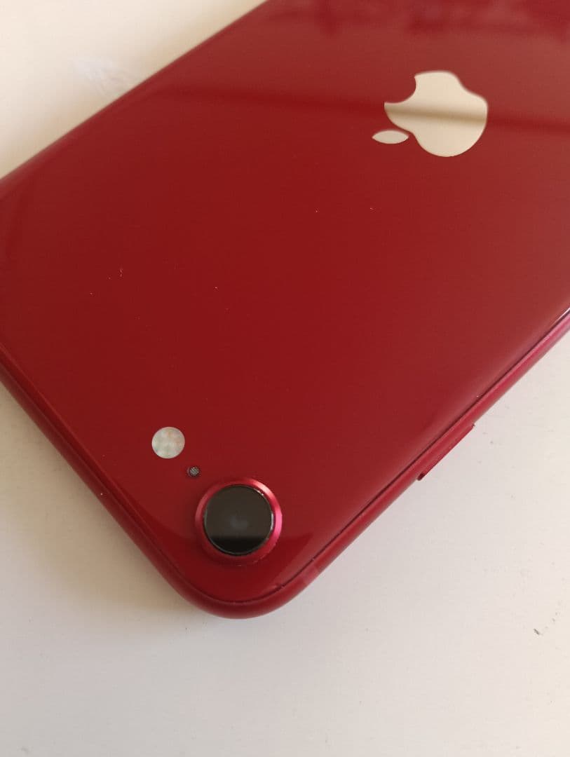 n*u様 iPhone SE (第3世代) PRODUCT(RED)