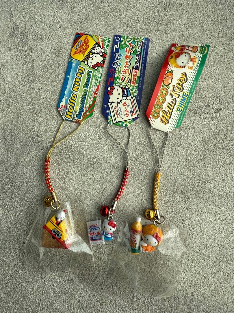 め*ろ様 ハローキティ ご当地キティ　キティストラップ 93個セット　まとめ　根