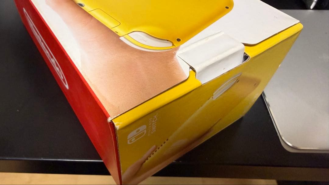 Nintendo Switch Liteイエロー