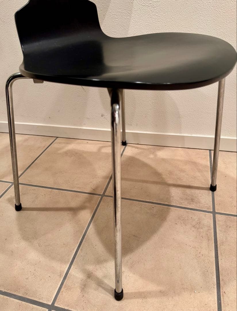 フリッツハンセン アントチェア ブラック 4本脚（2/3)